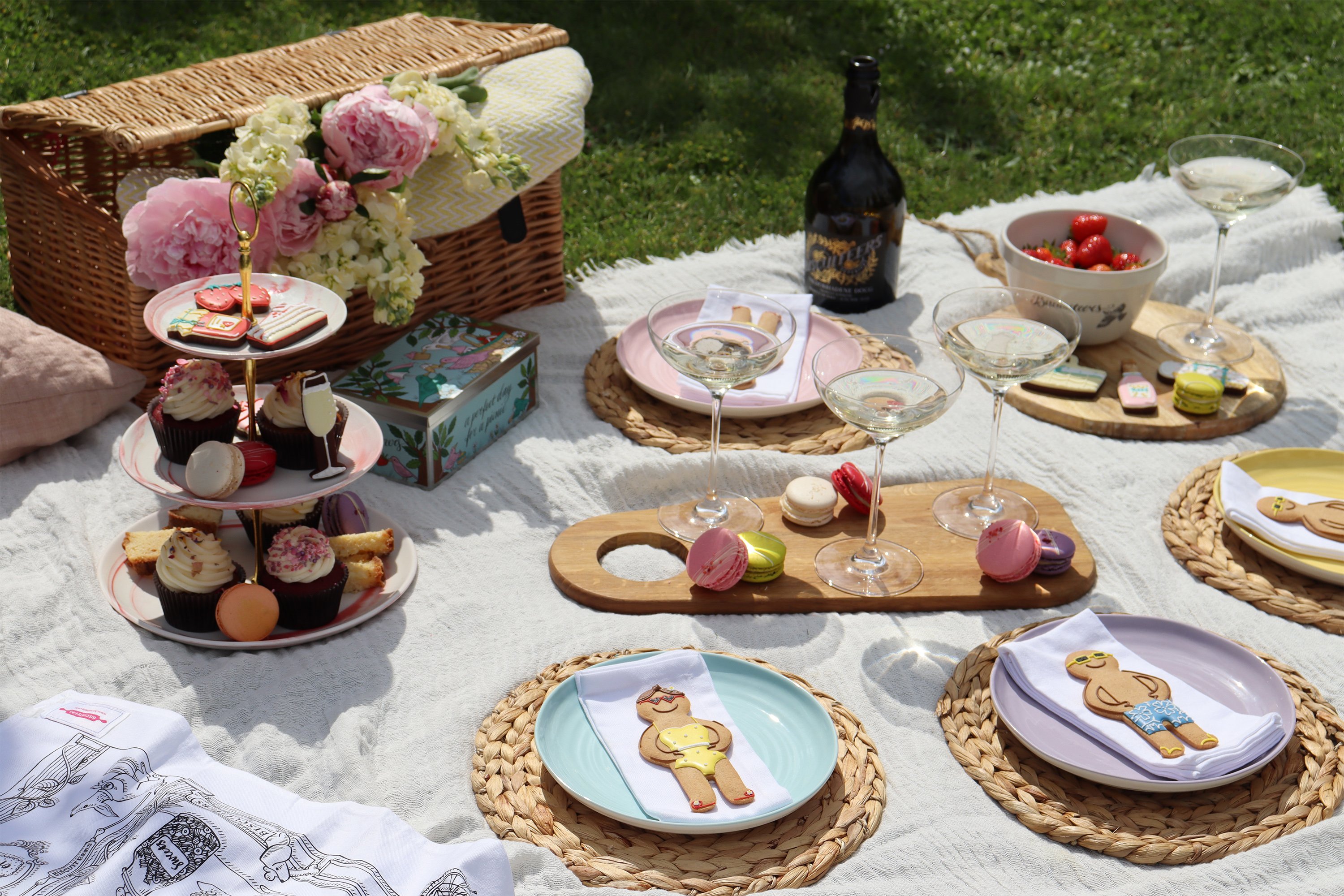 How to Host the Perfect Summer Picnic | Biscuiteers Summer Picnic Ideas