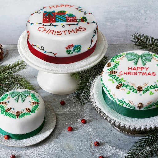 Small Traditional Christmas Cake | Bakers Delight